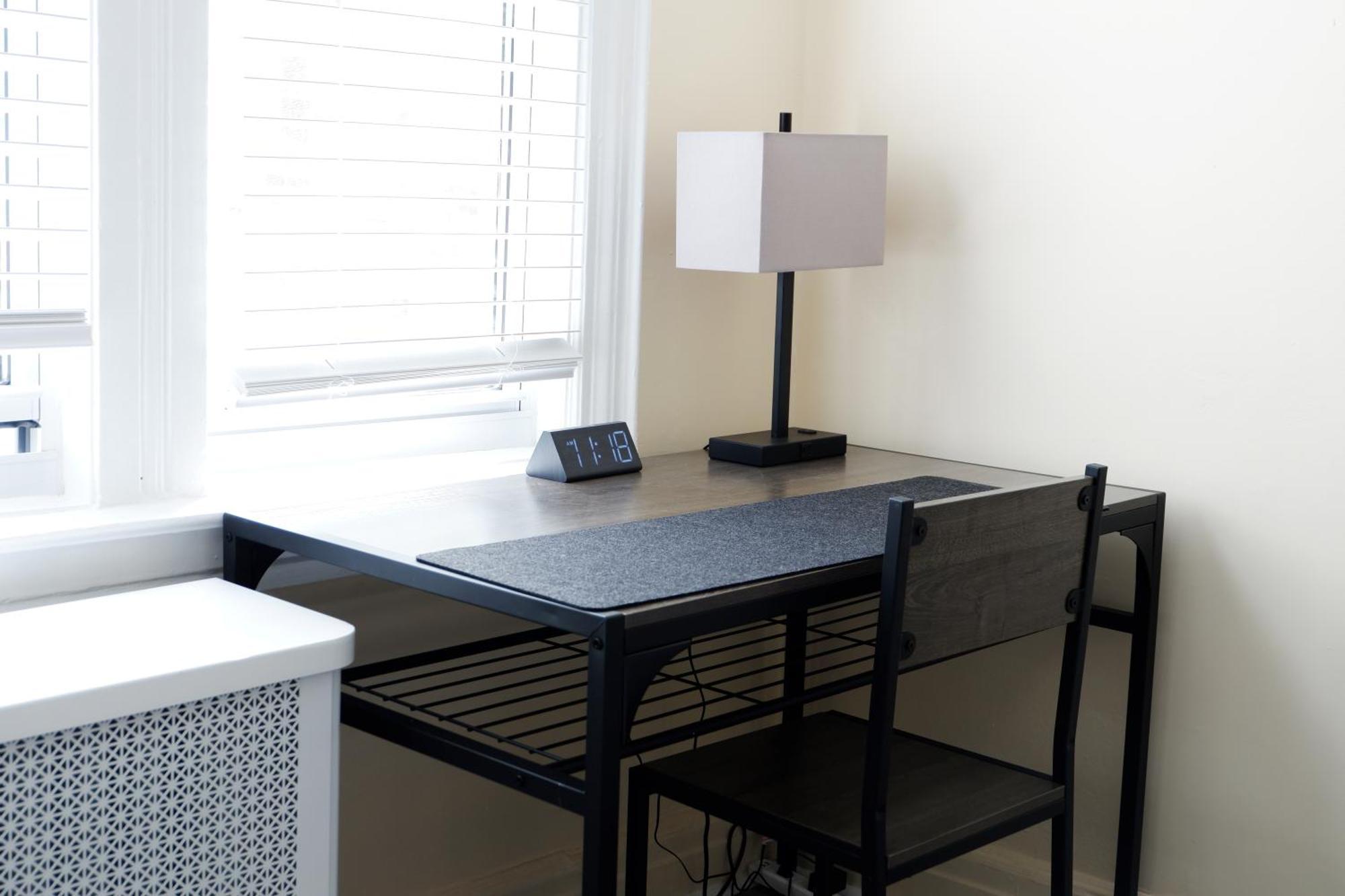 Newly Renovated - Minutes From The Apartment